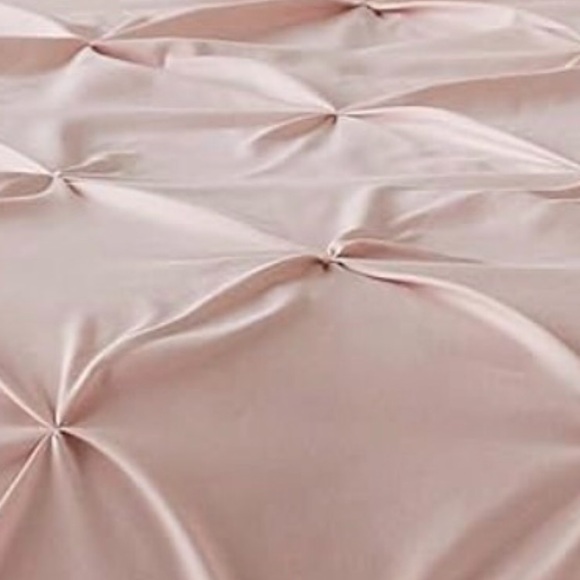 Reversible twin-xl comforter with sheet set, sham with pillow - Picture 2 of 5